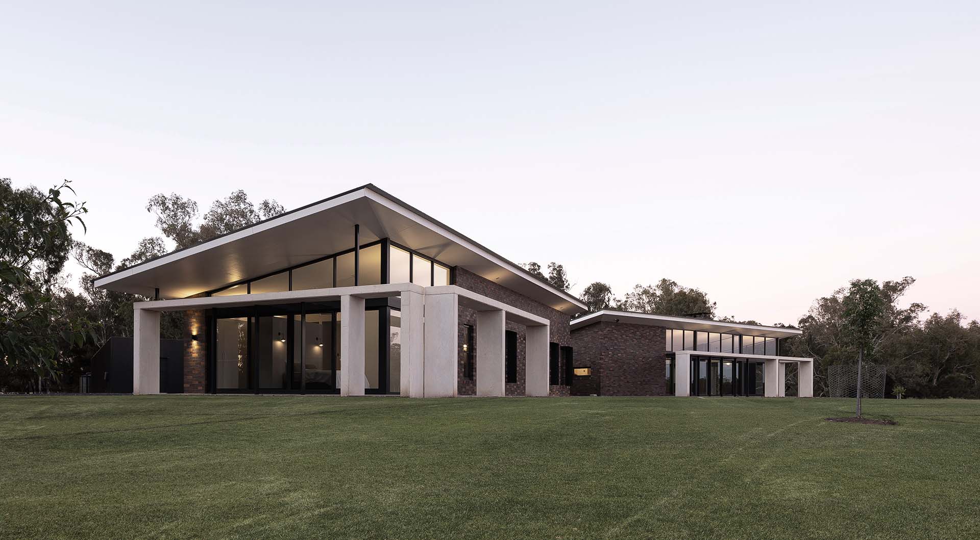 Q House by Source Architects, architectural photograph 3